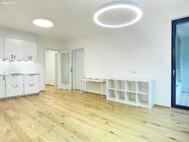 Pronájem bytu 2+kk 55 m² Mužíkova, Praha - Nusle