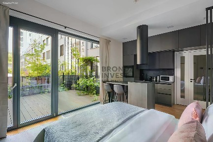 Pronájem bytu 1+kk 30 m² Grafická, Praha - Smíchov