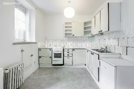Pronájem bytu 1+kk 35 m² Baranova, Praha - Žižkov