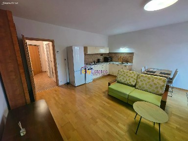 Pronájem bytu 1+kk 46 m² Dolnokrčská, Praha - Krč