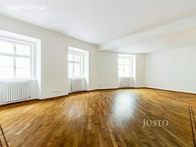 Pronájem bytu 4+1 170 m² Vlašská, Praha - Praha 1