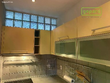 Pronájem bytu 2+kk 75 m² Za poštou, Praha - Strašnice