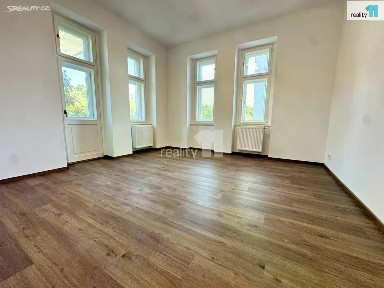 Pronájem bytu 3+1 68 m² Svatoplukova, Praha - Nusle