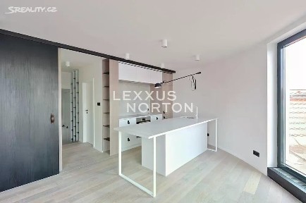 Pronájem bytu 2+kk 60 m² náměstí Jiřího z Poděbrad, Praha - Vinohrady