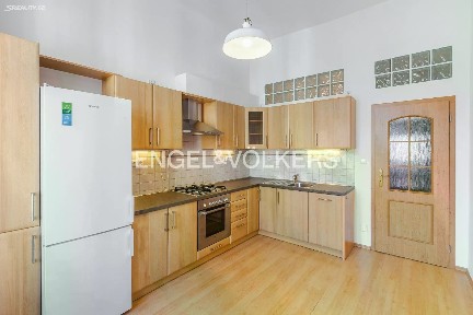 Pronájem bytu 1+1 47 m² Římská, Praha - Vinohrady