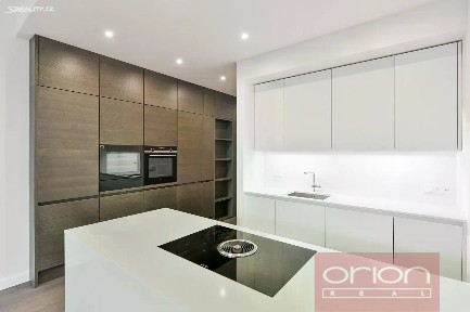Pronájem bytu 3+kk 95 m² Laubova, Praha - Vinohrady