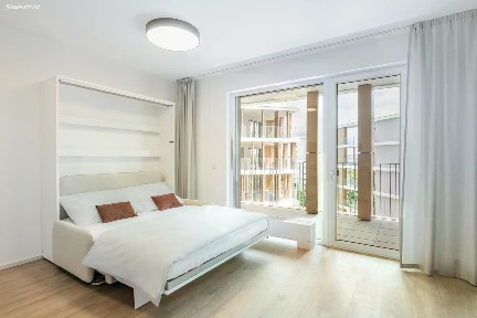Pronájem bytu 1+kk 43 m² Praha - Praha 3