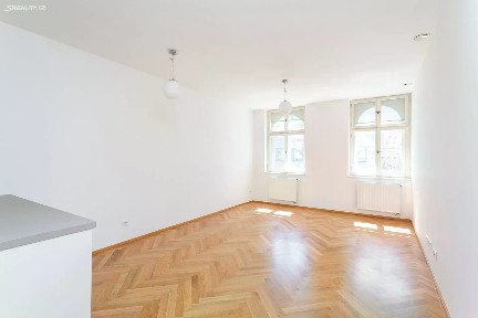 Pronájem bytu 3+kk 85 m² Seifertova, Praha - Žižkov