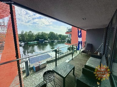 V Přístavu, Praha - Holešovice
