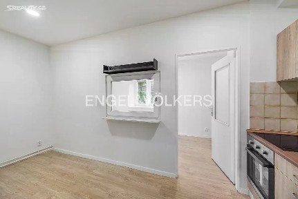 Pronájem bytu 2+1 53 m² Strašínská, Praha - Strašnice