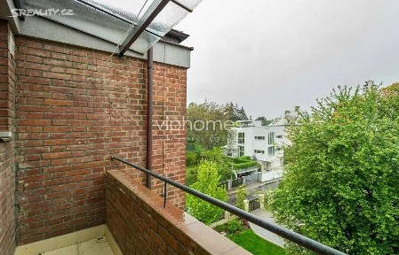 Pronájem bytu 3+1 112 m² Malá, Praha - Střešovice