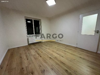 Pronájem bytu 1+1 31 m² Křivoklátská, Praha - Letňany