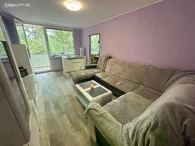 Pronájem bytu 3+1 78 m² Mirovická, Praha - Kobylisy