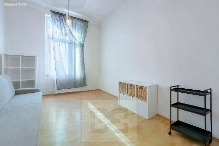 Pronájem bytu 2+1 42 m² Velehradská, Praha - Vinohrady