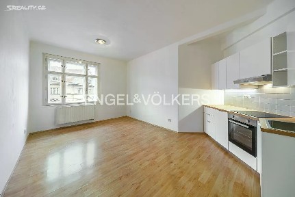 Pronájem bytu 3+1 110 m² Svatovítská, Praha - Dejvice