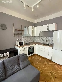 Pronájem bytu 2+kk 37 m² Bořivojova, Praha - Žižkov