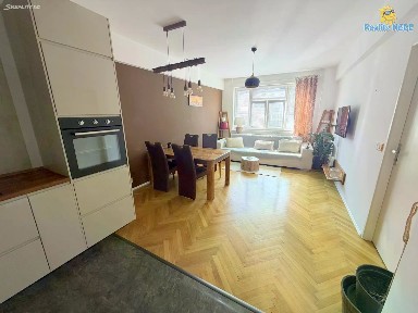 Pronájem bytu 2+kk 61 m² Komunardů, Praha - Holešovice
