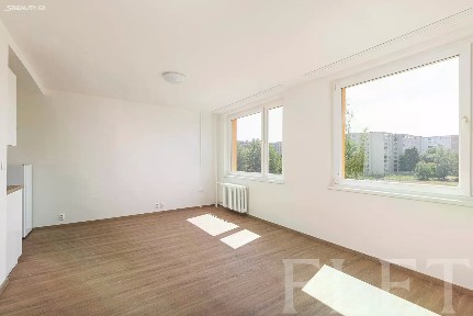 Pronájem bytu 1+kk 36 m² Nušlova, Praha - Stodůlky