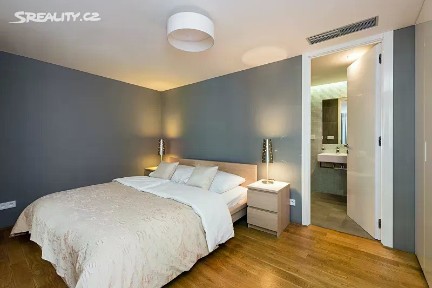 Pronájem bytu 2+kk 108 m² Křižíkova, Praha - Karlín