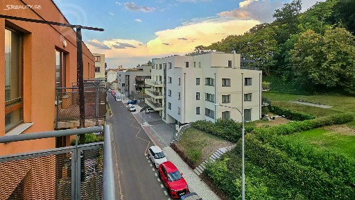 Pronájem bytu 1+kk 29 m² Na Neklance, Praha - Smíchov