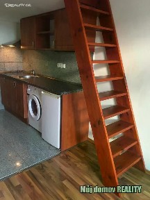 Pronájem bytu 1+kk 18 m² Freyova, Praha - Vysočany