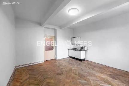 Pronájem bytu 1+kk 30 m² Na Stírce, Praha - Kobylisy