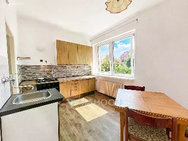 Pronájem bytu 3+1 82 m² U Dívčích hradů, Praha - Smíchov