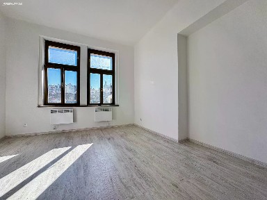 Pronájem bytu 2+1 71 m² Vlastislavova, Praha - Nusle
