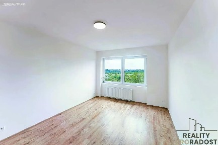 Pronájem bytu 1+kk 15 m² Na břevnovské pláni, Praha - Břevnov