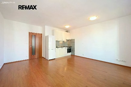 Pronájem bytu 1+kk 28 m² Miroslava Hajna, Praha - Letňany