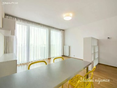 Pronájem bytu 1+kk 43 m² Vrátenská, Praha - Miškovice