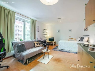 Pronájem bytu 1+kk 33 m² Mattioliho, Praha - Záběhlice