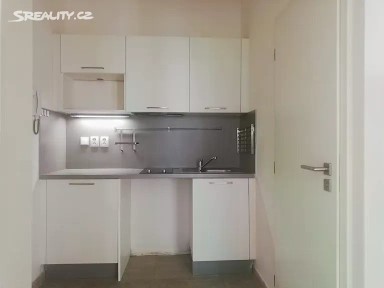 Pronájem bytu 2+1 45 m² U zeměpisného ústavu, Praha - Bubeneč