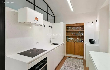 Pronájem bytu 2+kk 50 m² Laubova, Praha - Vinohrady