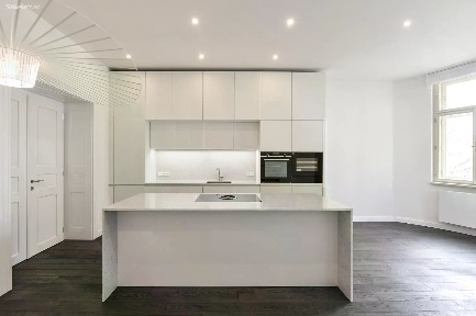Pronájem bytu 4+kk 137 m² Laubova, Praha - Vinohrady