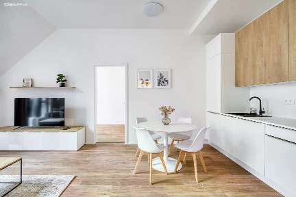 Pronájem bytu 3+kk 67 m² Pernerova, Praha - Karlín