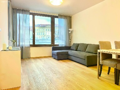 Pronájem bytu 2+kk 50 m² Sokolovská, Praha - Vysočany