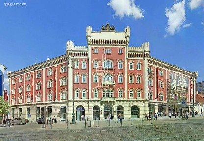 Pronájem kanceláře 769 m²