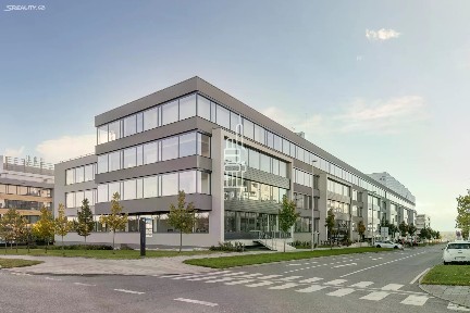 Pronájem kanceláře 300 m²