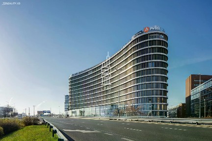 Pronájem kanceláře 564 m²