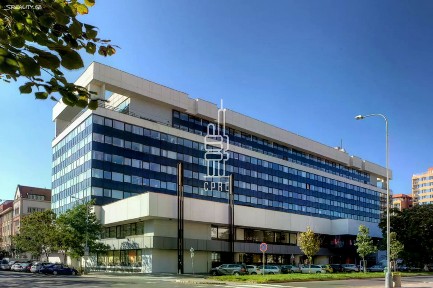 Pronájem kanceláře 385 m²