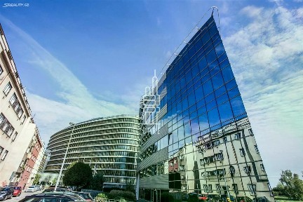 Pronájem kanceláře 475 m²