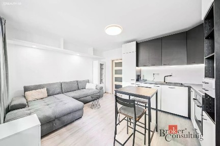 Pronájem bytu 1+kk 32 m² Kralovická, Plzeň - Bolevec