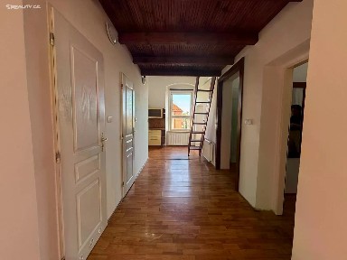 Pronájem bytu atypický 52 m² Revoluční, Chomutov