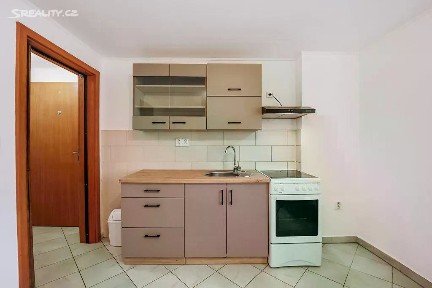 Pronájem bytu 1+1 32 m² Chýnovská, Tábor