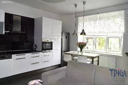 Pronájem bytu 2+kk 46 m² Střelecká, Hradec Králové