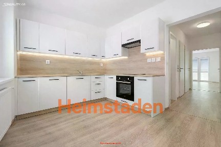 Pronájem bytu 2+1 56 m² Zelená, Ostrava - Mariánské Hory
