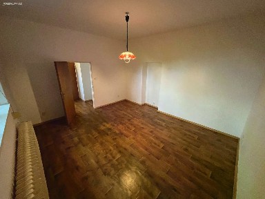 Pronájem bytu 1+1 40 m² U Dvoru, Ostrava - Mariánské Hory