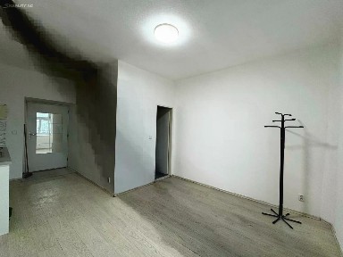 Pronájem bytu 1+kk 20 m² Bubenská, Praha - Holešovice