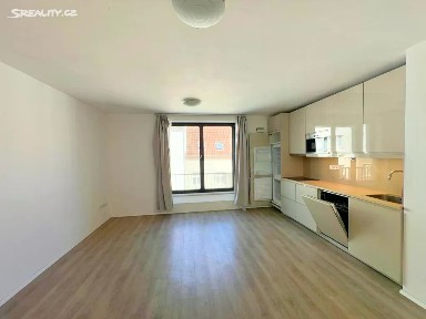 Pronájem bytu 1+kk 36 m² Pod Barvířkou, Praha - Smíchov